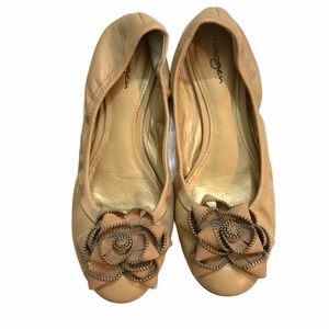 Halogen Beige Zipper Rosette Ballet Flats - image 1